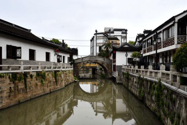 专业有问必答平台-Bigbang回归,权志龙稳居C位,崔胜铉在团队中的地位怎么样?解疑答惑